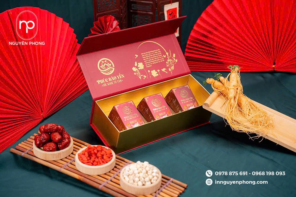 Màu sắc hộp yến hài hòa, tạo điểm nhấn thu hút sự chú ý của khách hàng